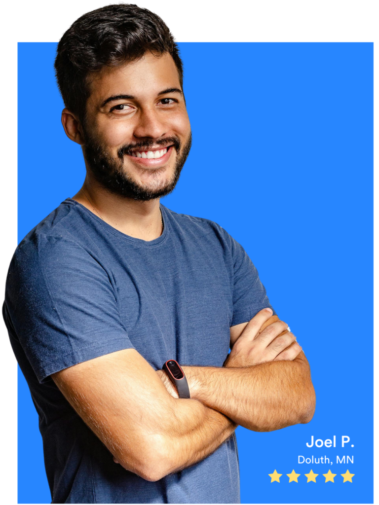Chiropractor portrait who received a loan through Lendesca giving the service a five star review.